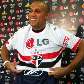 Fábio Santos chega ao São Paulo Fábio Santos chega ao São Paulo