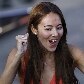 Modelo japonesa Jessica Michibata comemora a vitória do namorado Jenson Button Modelo japonesa Jessica Michibata comemora a vitória do namorado Jenson Button
