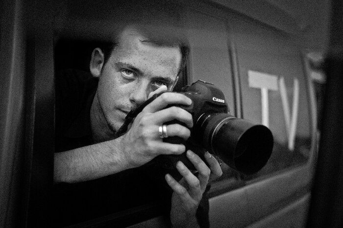 Fotógrafo e jornalista morrem em bombardeio na Síria