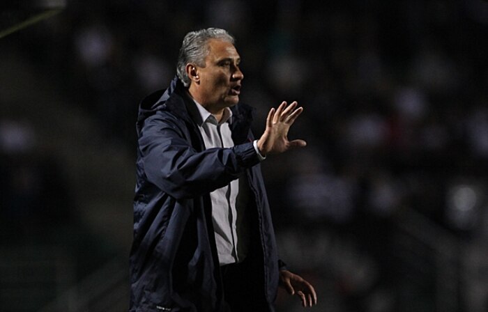 Corinthians vira sobre o Náutico no Pacaembu e reage no Brasileiro