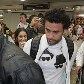 Julio Cesar e Fred desembarcam no aeroporto de Guarulhos Julio Cesar e Fred desembarcam no aeroporto de Guarulhos