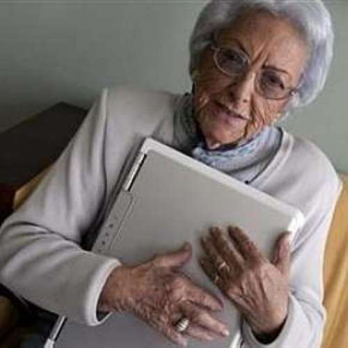 Blogueira espanhola de 95 anos vira hit na internet, com 60 mil acessos por dia. 5/11/2007