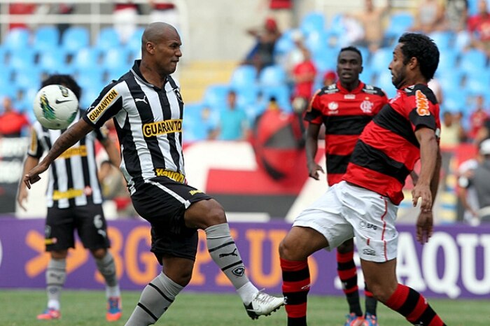 Botafogo e Flamengo fazem clássico carioca para fechar turno