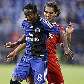 Zé Roberto, do Hamburgo, é atingido por Altintop, do Bayern de Munique