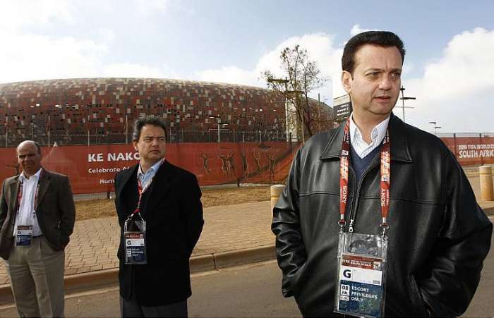 Prefeito de São Paulo, Gilberto Kassab (DEM), visita o Estádio Soccer City, em Johannesburgo
