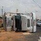 Um caminhão que transportava carnes tombou na avenida Rio Claro em Piracicaba/SP.25/08/2011 Um caminhão que transportava carnes tombou na avenida Rio Claro em Piracicaba/SP.25/08/2011