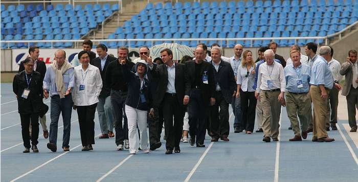 Membros do COI, entre eles os campeões Sergey Bubka e Popov, visitam instalações do Rio para 2016
