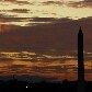 Sol ilumina o Monumento de Washington na capital estadunidense
