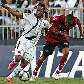 Carlos Alberto, do Vasco, é puxado na vitória por 3 a 0 sobre o Atlético-GO