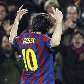 Messi comemora após marcar quatro gols na goleada do Barcelona sobre o Arsenal por 4 a 1 pela Liga