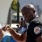 Sob o forte calor carioca, lutadores de MMA fazem treino para o UFC 153