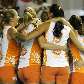 Jogadoras do Osasco comemoram o título da Superliga Feminina após vitória diante do Unilever em SP