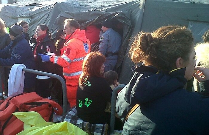 A repórter Alana Rizzo, do Grupo Estado, estava presente no navio e registrou imagens