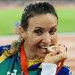 Maurren morde sua medalha de ouro