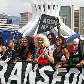 Manifestantes durante a Marcha Nacional Contra a Homofobia, na Esplanada dos Ministérios