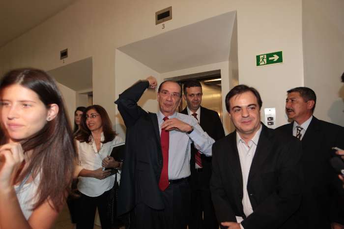 Aloysio Nunes chega à TV Gazeta para participar de debate