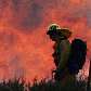 Incêndio mata dois bombeiros em Los Angeles, EUA; fogo ainda não foi controlado