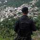 Policiais do BOPE ocupam Morro do Borel, ao fundo, nesta quarta (28), no Rio de Janeiro