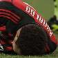 Após romper o tendão, Ronaldo cai no gramado