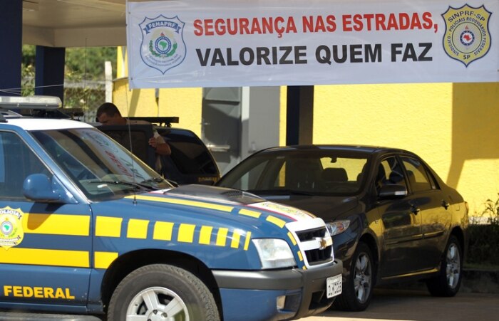 Servidores públicos protestam por todo o País 