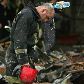 Bombeiros ainda trabalham no local do acidente em busca de corpos Bombeiros ainda trabalham no local do acidente em busca de corpos