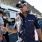 Rubens Barrichello caminha pelo circuito japonês