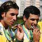 Os remadores brasileiros Allan Bittencourt e Anderson Nocetti comemoram medalha de bronze Os remadores brasileiros Allan Bittencourt e Anderson Nocetti comemoram medalha de bronze