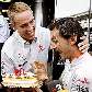 Martin Whitmarsh dá bolo surpresa para o piloto de testes Pedro de la Rosa