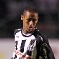 Neymar desfila seus penteados nos gramados Neymar desfila seus penteados nos gramados