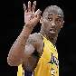 Kobe Bryant gesticula durante a vitória do Los Angeles Lakers sobre o Oklahoma City Thunder