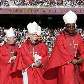 Membros do clero norte-americano chegam à missa em Washington Membros do clero norte-americano chegam à missa em Washington