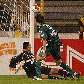 Keirrison chuta para marcar gol do Palmeiras, e Fábio Costa observa, sem ação Keirrison chuta para marcar gol do Palmeiras, e Fábio Costa observa, sem ação
