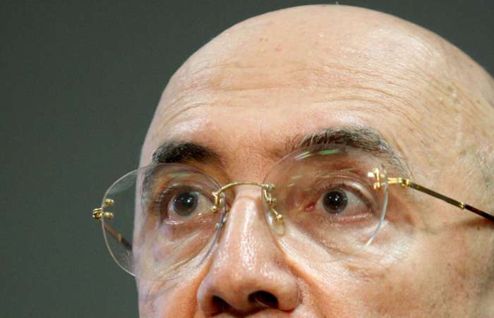 BC espera crescimento moderado até o fim de 2010; Henrique Meirelles acredita nas previsões