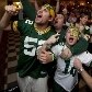 Torcedores do Green Bay comemoram jogada