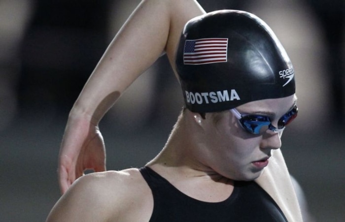 Rachel Bootsma, dos Estados Unidos, ficou com a medalha de ouro nos 100 m costas