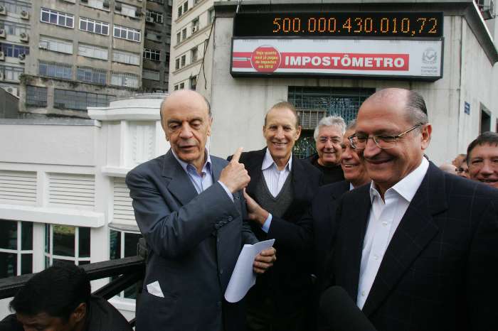 Alckmin, Serra, Quércia e Afif Domingos no Impostômetro da Associação Comercial em SP