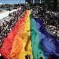 Parada Gay reúne milhares na orla de Copacabana