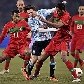 Messi, da Argentina, tenta se livrar da forte marcação de Portugal na vitória por 2 a 1 em amistoso Messi, da Argentina, tenta se livrar da forte marcação de Portugal na vitória por 2 a 1 em amistoso