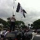 Jogadores do Corinthia desembarcaram no aeroporto e comemoraram com torcida pelas ruas de São Paulo