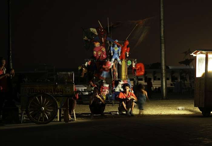 Na Hora do Planeta, grupo de vendedores nas Filipinas ficam sem luz em parque
