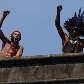 Polícia retira manifestantes do Museu do Índio no Rio Polícia retira manifestantes do Museu do Índio no Rio