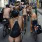 Ciclistas cruzam a rua 7 de Abril durante a 3ª Pedalada Pelada, em São Paulo. 13/03/2010 Ciclistas cruzam a rua 7 de Abril durante a 3ª Pedalada Pelada, em São Paulo. 13/03/2010
