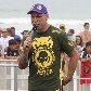 Lutadores fazem demonstração do UFC na praia da Barra da Tijuca