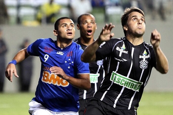 Cruzeiro, Fluminense e Botafogo venceram neste sábado, na 5ª rodada do Campeonato Brasileiro Cruzeiro, Fluminense e Botafogo venceram neste sábado, na 5ª rodada do Campeonato Brasileiro