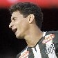 Mesmo com um a menos, São Paulo vence Santos por 3 a 2 Mesmo com um a menos, São Paulo vence Santos por 3 a 2