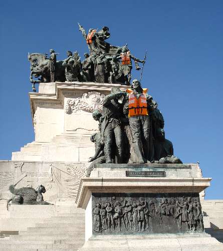 Outro `alvo´ da nova intervenção é o Monumento à Independência, no Ipiranga