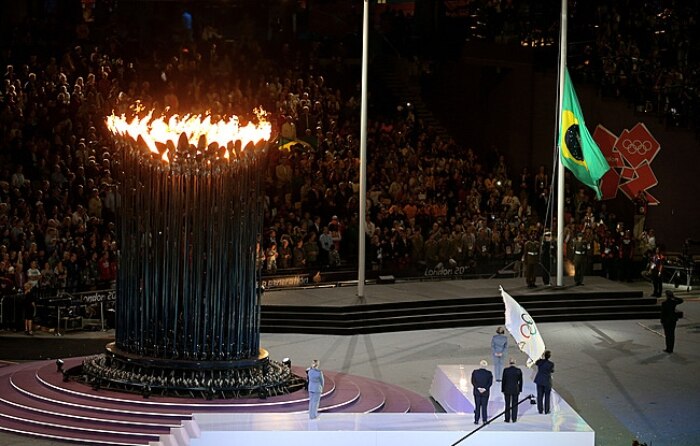 Veja a emocionante cerimônia de encerramento dos Jogos Olímpicos