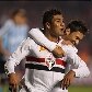 Casemiro e Marlos comemoram a vitória do São Paulo sobre o Grêmio Casemiro e Marlos comemoram a vitória do São Paulo sobre o Grêmio