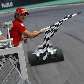 Massa dá a bandeirada para Jenson Button, que cruza em quinto no GP do Brasil e fica com o título
