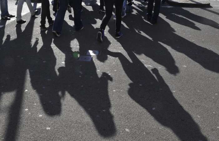 Grã-Bretanha anuncia os maiores cortes de gastos públicos; deve-se perder 490 mil postos de trabalho